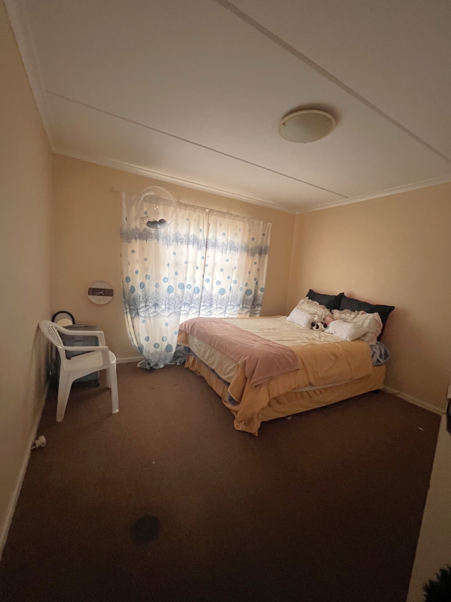 2 Bedroom Property for Sale in Guldenland Western Cape